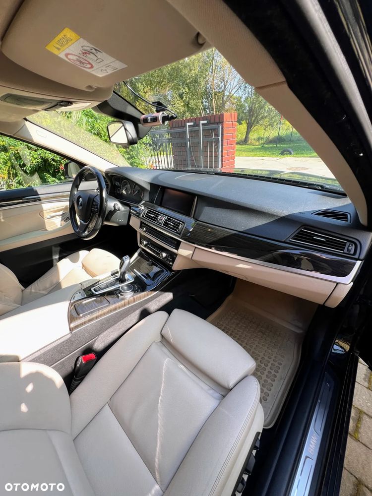 BMW Seria 5 520d xDrive Luxury Line - 26