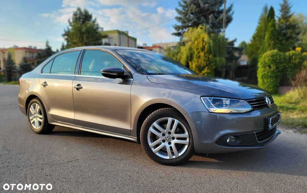 Volkswagen Jetta 1.4 TSI Highline - 1