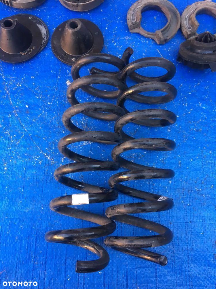 Mercedes C Klasa W206 Sedan Sprężyna Sprężyny Tył Prawa Lewa A2063240800 - 3