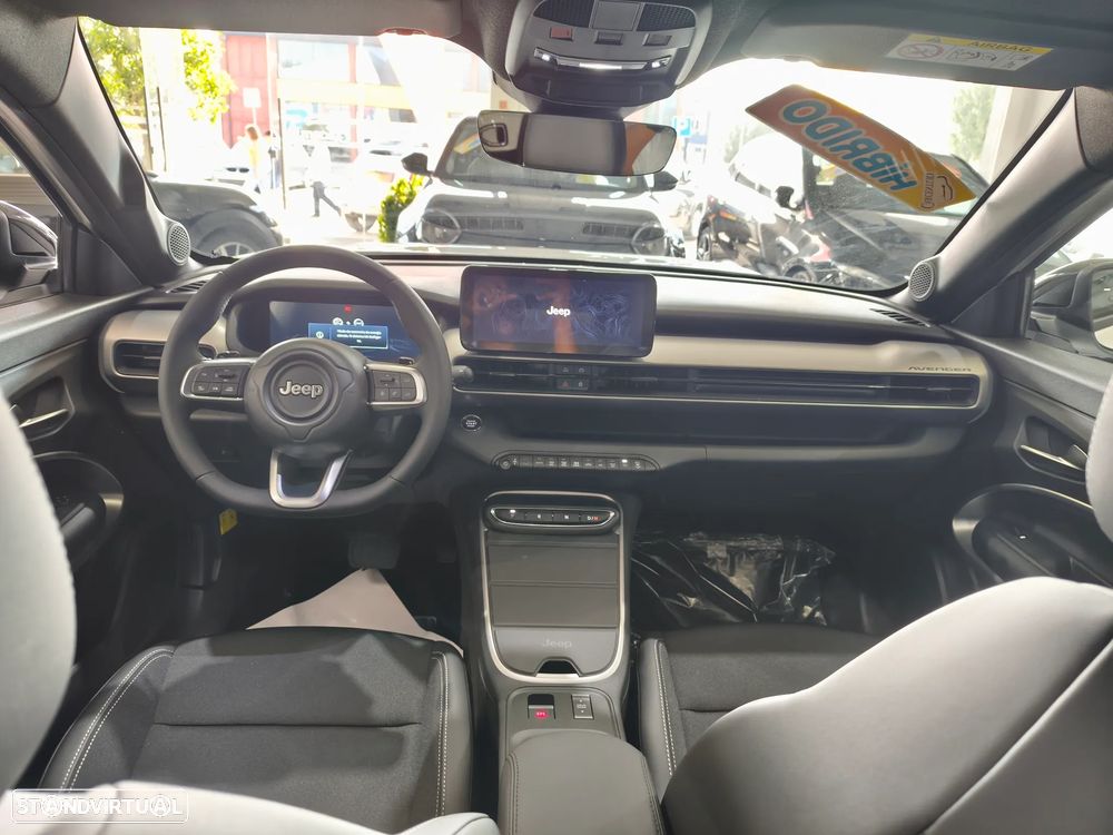 Jeep Avenger 1.2 e-Hybrid Altitude DCT - 3