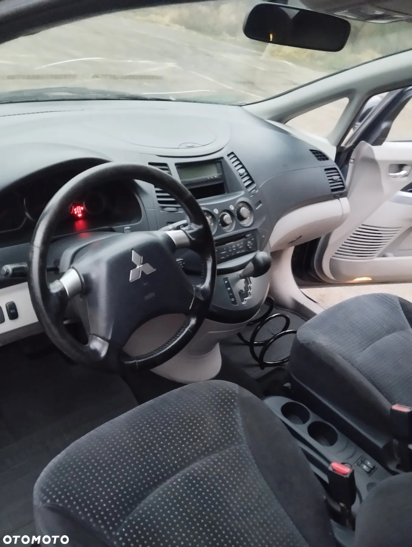 Mitsubishi Grandis 2.4 Automatik Invite - 20