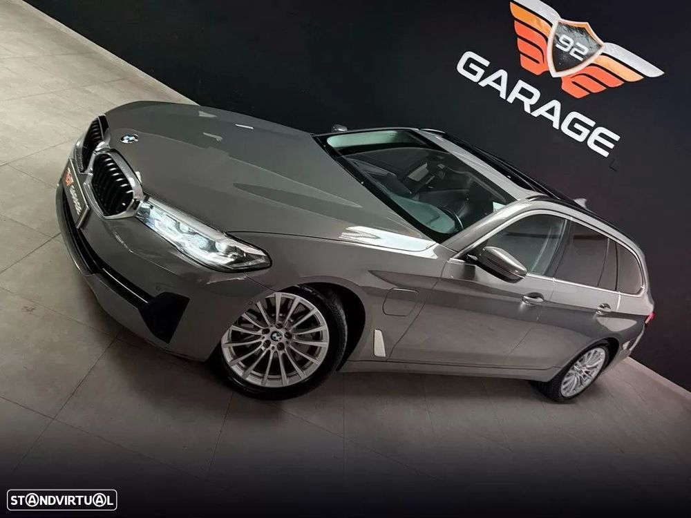 BMW 530 e Line Luxury - 2
