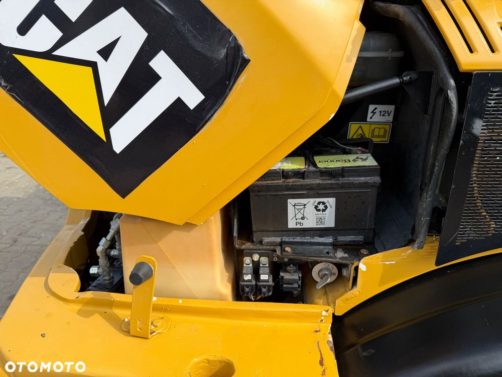 Caterpillar 907H - 19