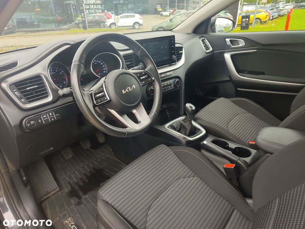 Kia XCeed 1.5 T-GDI M - 11