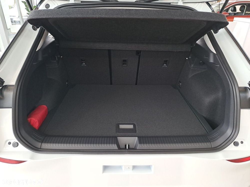 Volkswagen T-Roc - 17