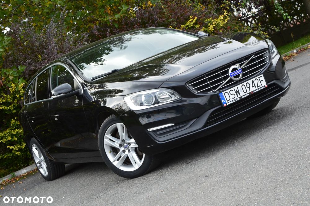 Volvo V60 D6 AWD Plug-in Hybrid Summum - 30