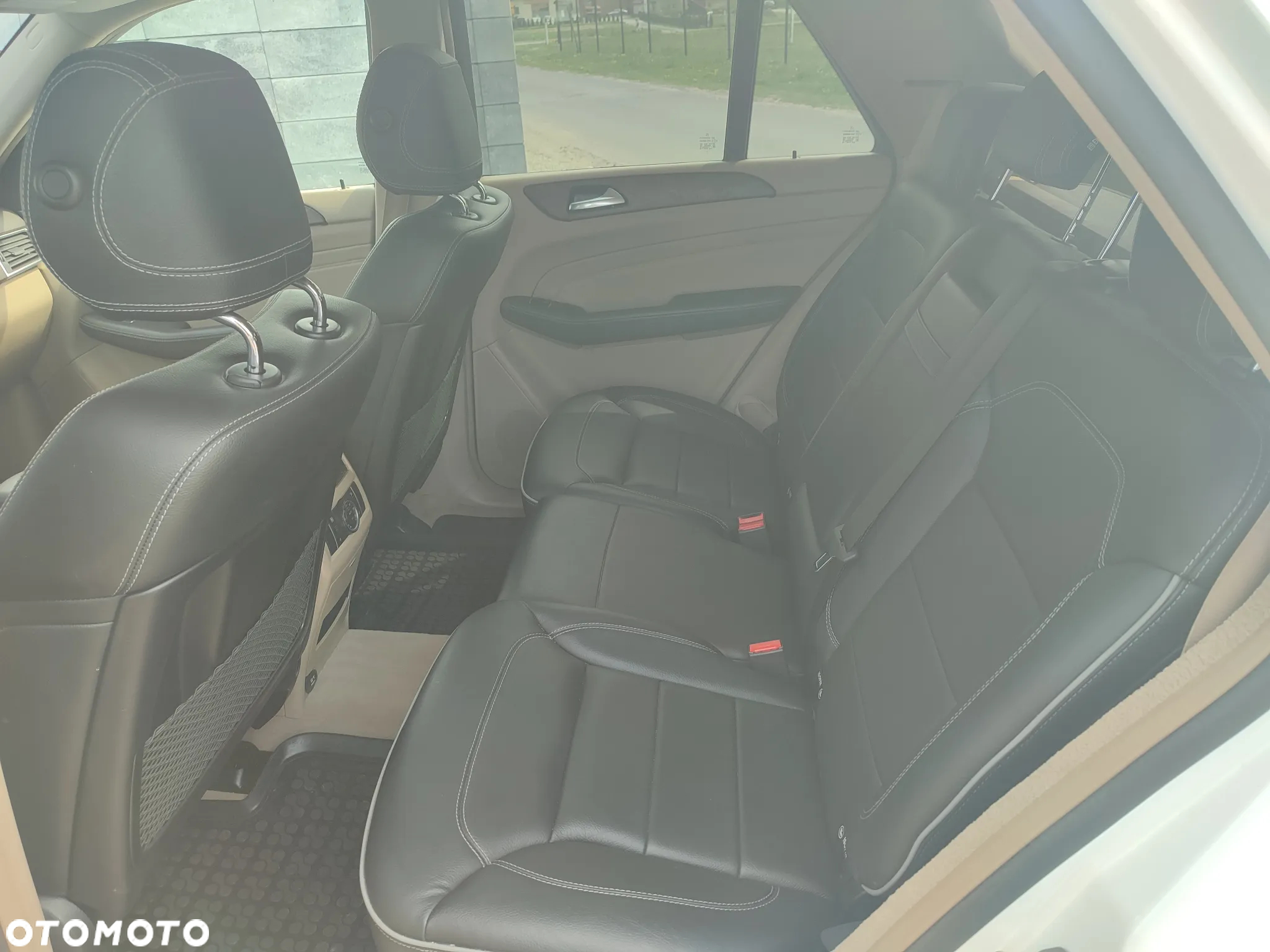 Mercedes-Benz ML 350 BlueTec 4-Matic - 26