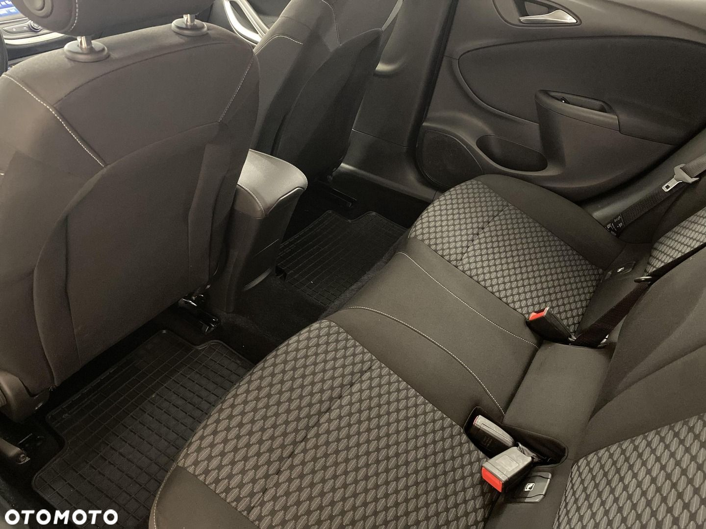 Opel Astra V 1.6 CDTI Enjoy S&S - 11