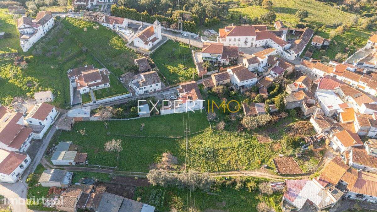 Moradia com terreno para recuperar em Anaguéis (Almalaguês) - Grande imagem: 2/10