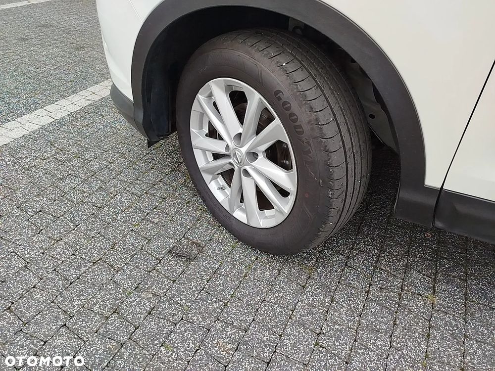 Nissan Qashqai 1.2 DIG-T N-Vision - 36