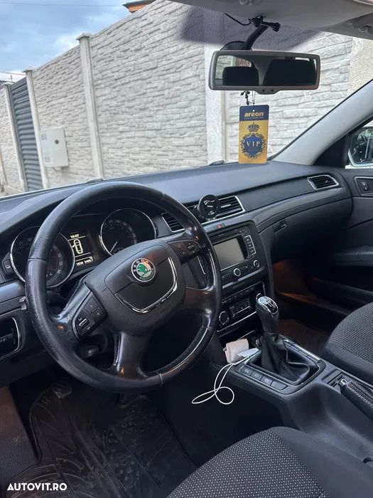 Skoda Superb 1.6 TDI GreenLine - 6