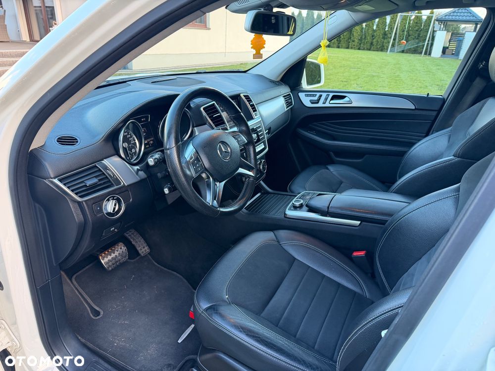 Mercedes-Benz ML 350 BlueTEC 4-Matic - 12