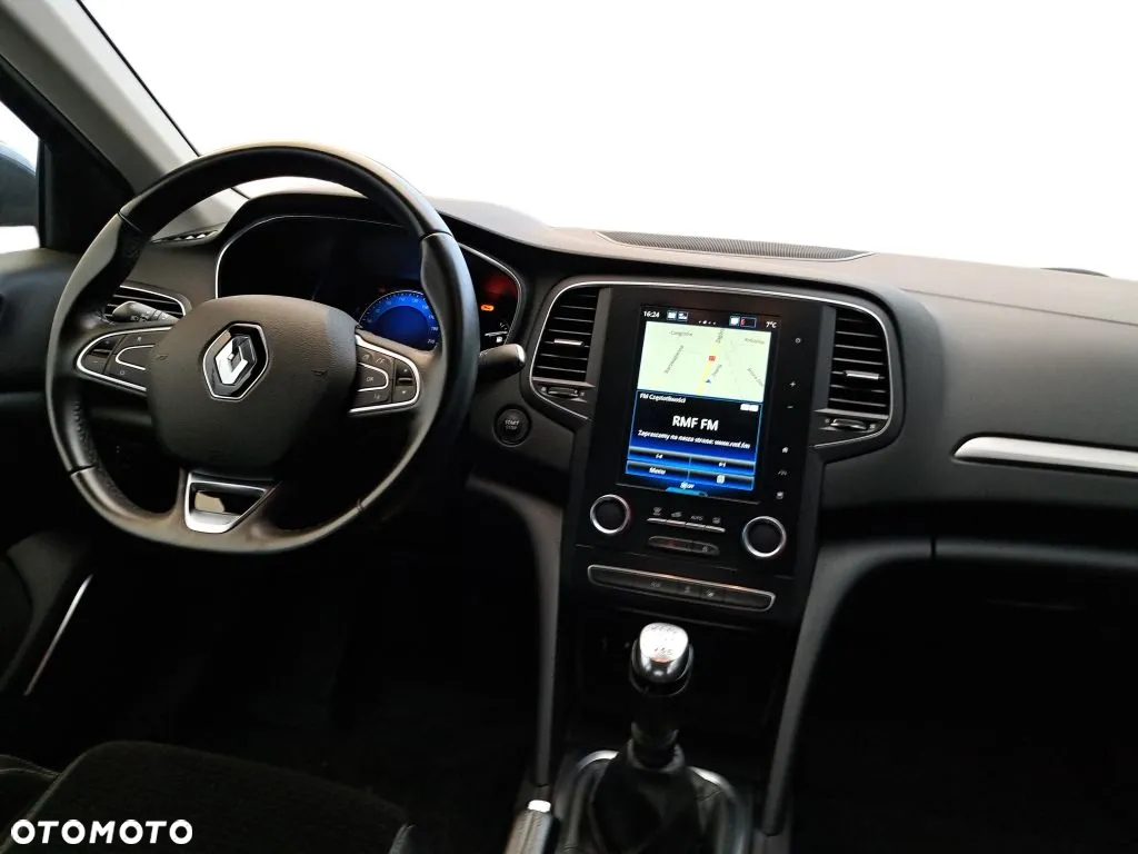 Renault Megane 1.5 Blue dCi Intens - 11