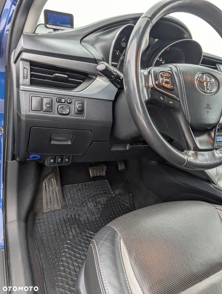 Toyota Avensis 1.8 Prestige MS - 10