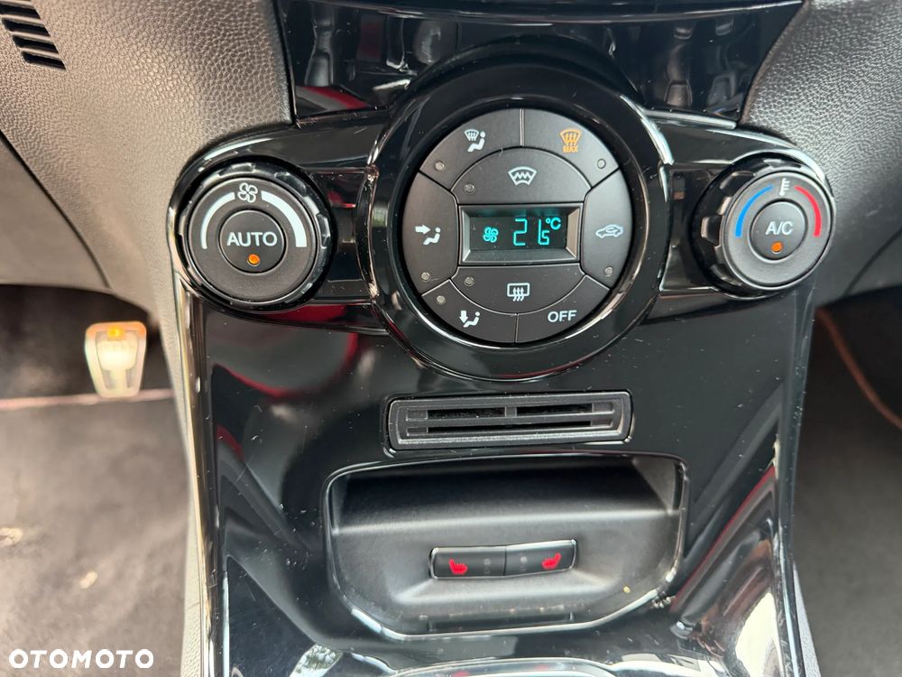 Ford Fiesta - 26