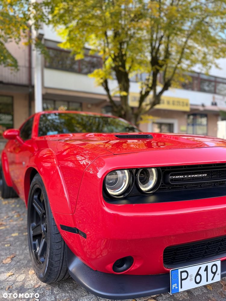 Dodge Challenger - 6
