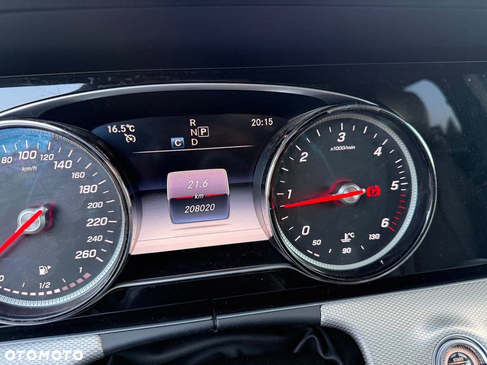 Mercedes-Benz Klasa E 220 d 9G-TRONIC Avantgarde - 31