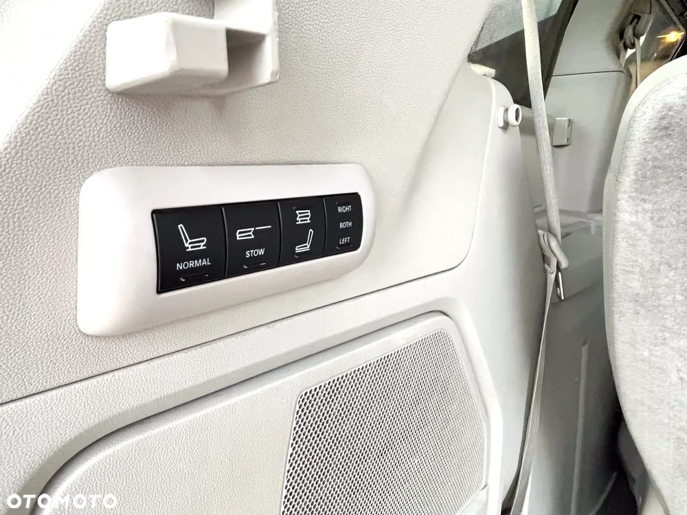 Chrysler Grand Voyager ver-2-8-crd-limited - 20