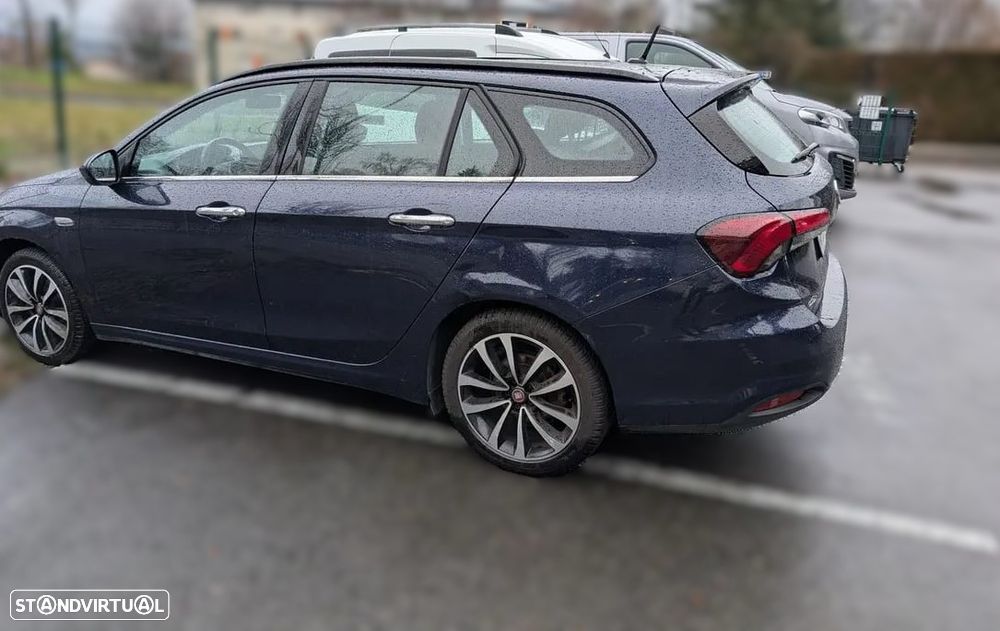 Fiat Tipo Station Wagon 1.3 M-Jet Lounge - 6