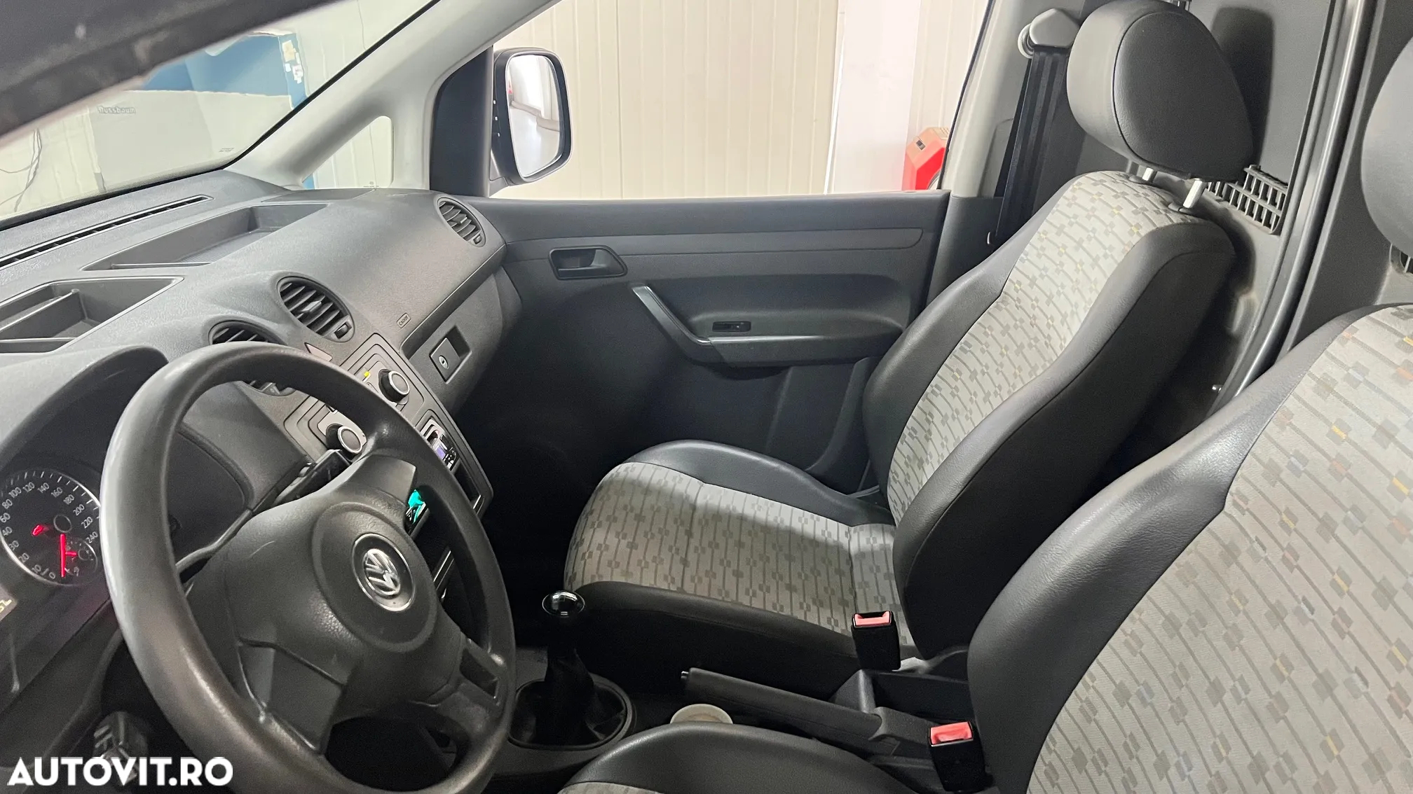 Volkswagen Caddy Maxi 1.6 TDI BlueMotion Comfortline - 10