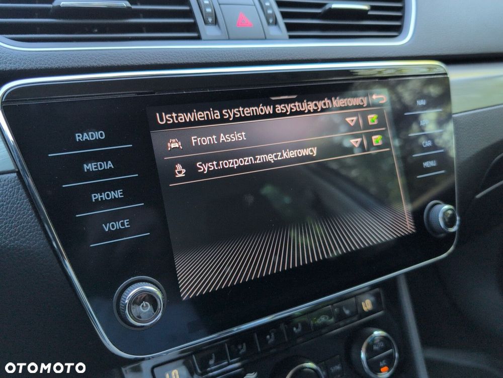 Skoda Superb 2.0 TSI Style DSG - 29