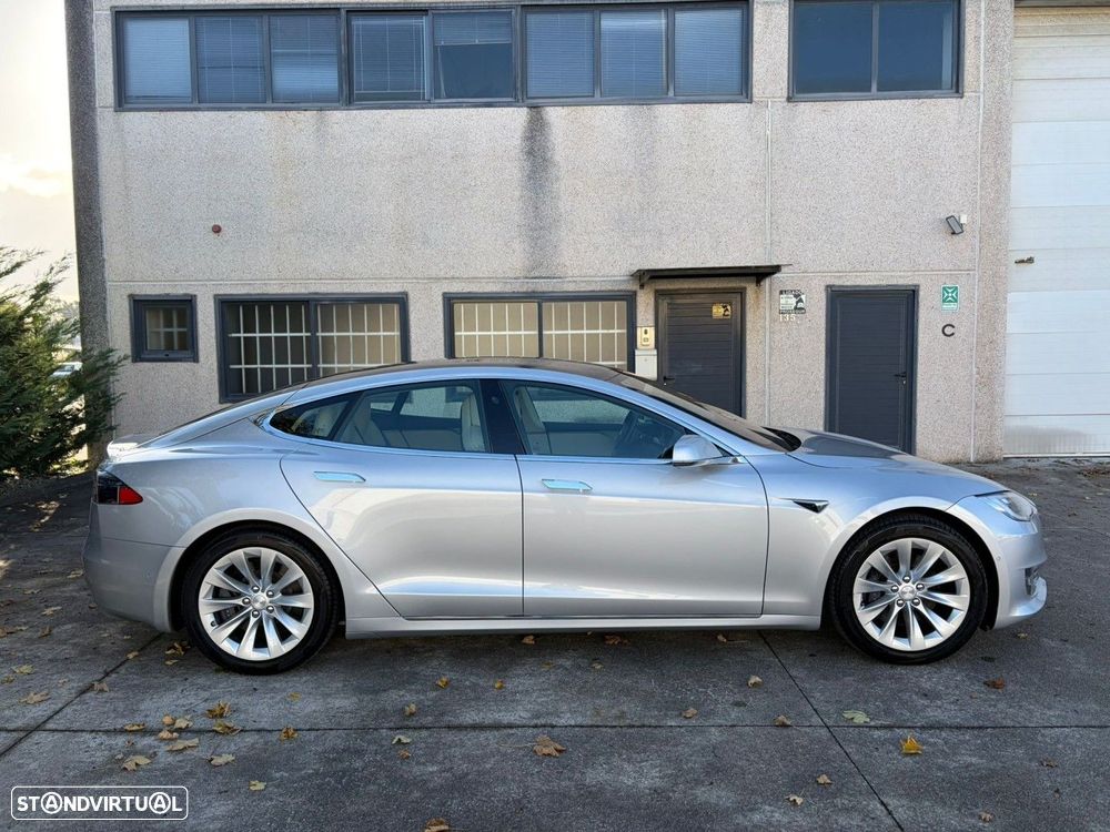 Tesla Model S 75D - 9
