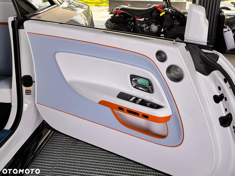 Rolls-Royce Spectre - 22