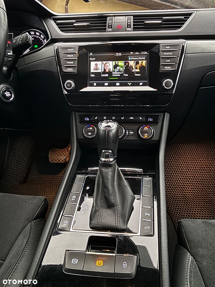 Skoda Superb 2.0 TDI Ambition DSG - 13
