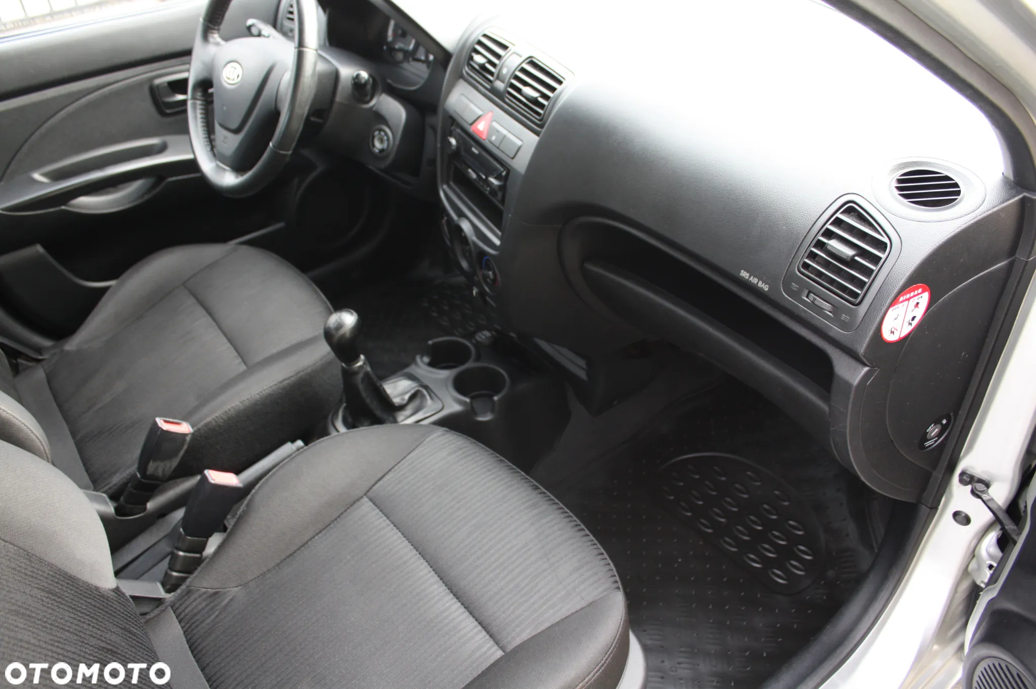 Kia Picanto 1.1 LX - 9