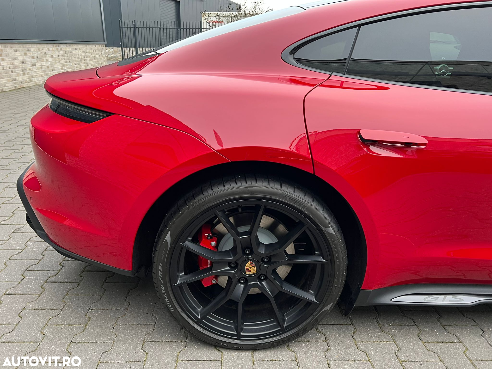 Porsche Taycan Turbo S - 19