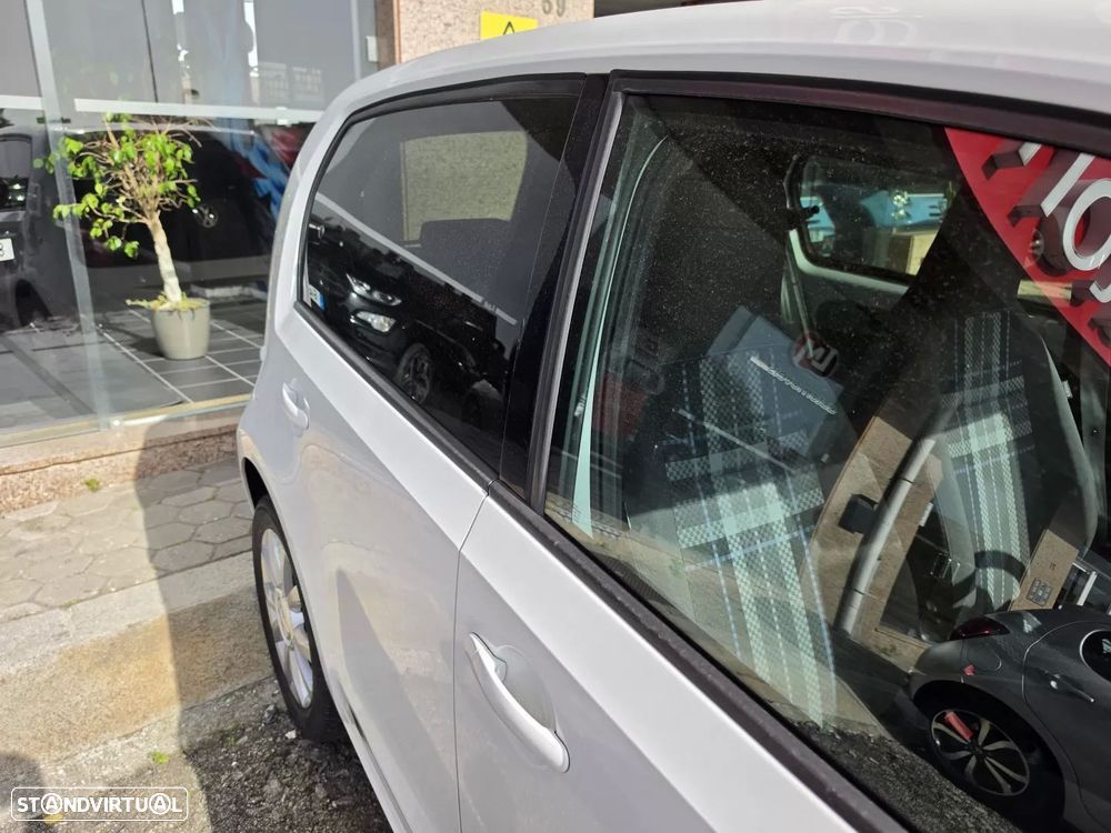 VW Up! 1.0 High - 5