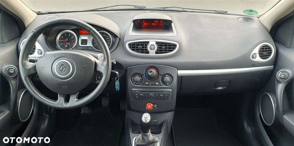 Renault Clio - 6