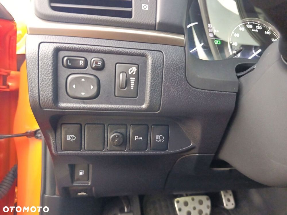 Lexus CT 200h F Sport - 29