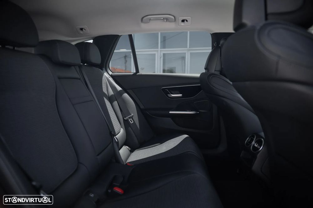 Mercedes-Benz C 300 e Avantgarde - 44