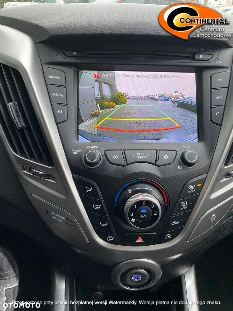 Hyundai Veloster - 11