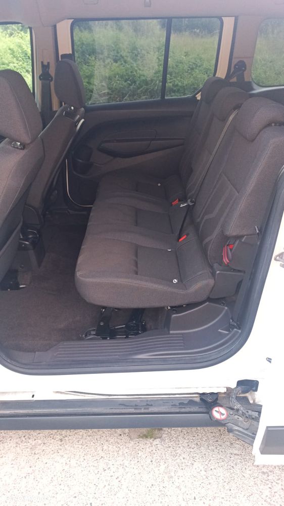Ford Tourneo Connect Grand - 9
