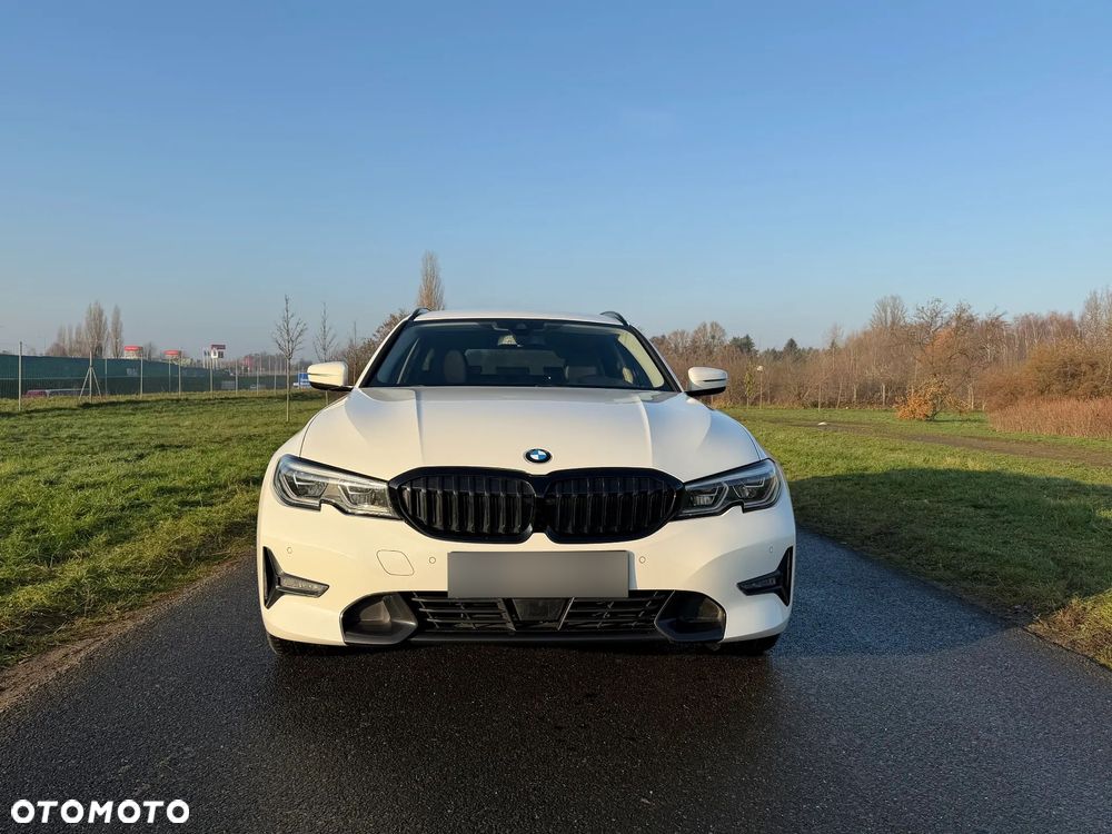 BMW Seria 3 320d Sport Line - 3