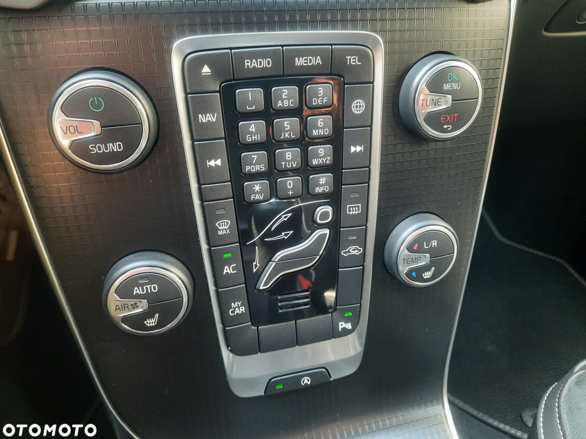 Volvo V40 T3 Drive-E R-Design Momentum - 22
