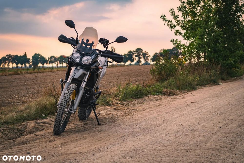 VOGE 300GY RALLY - 2