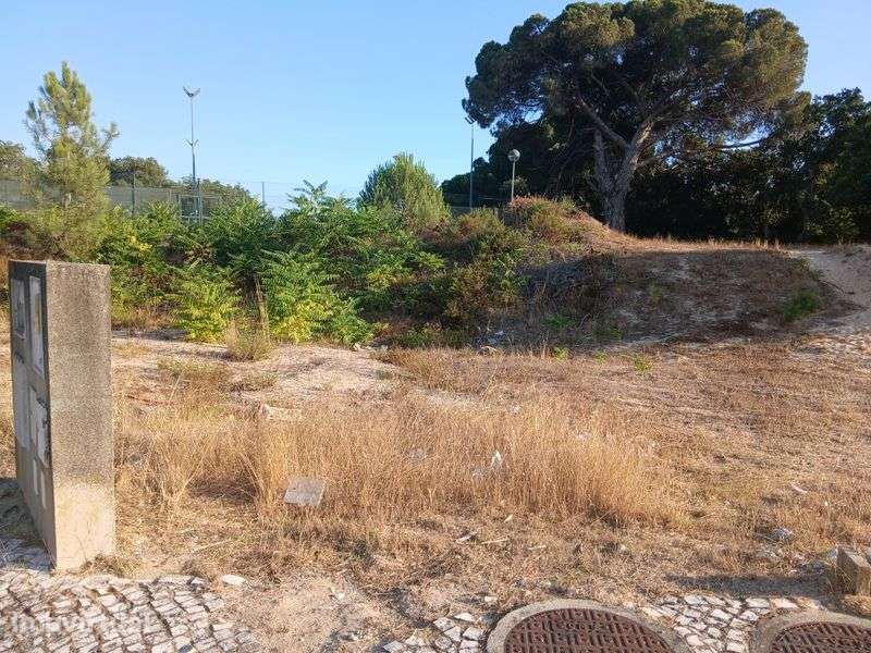 Terreno Urbano Moradia Isolada Projecto Aprovado Sesimbra ( Castelo) - Grande imagem: 3/8