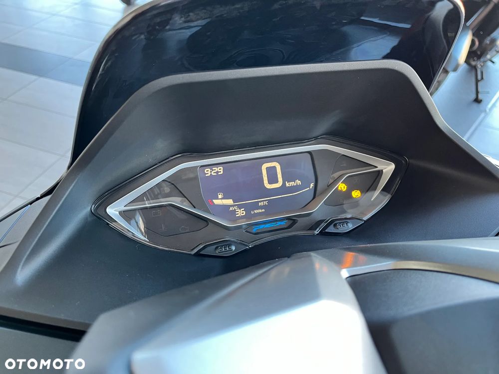 Honda PCX - 11