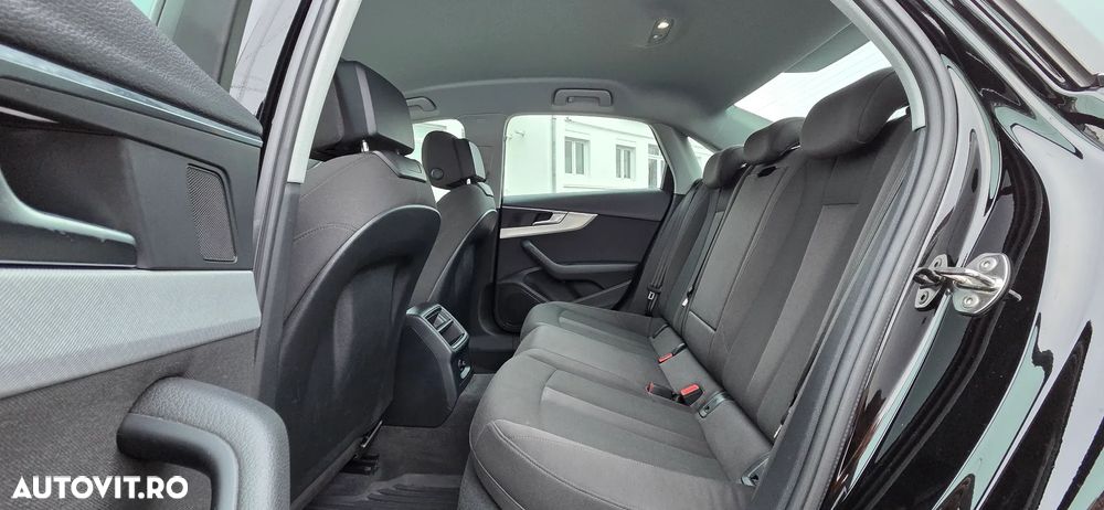 Audi A4 40 TDI quattro S tronic Advanced - 19