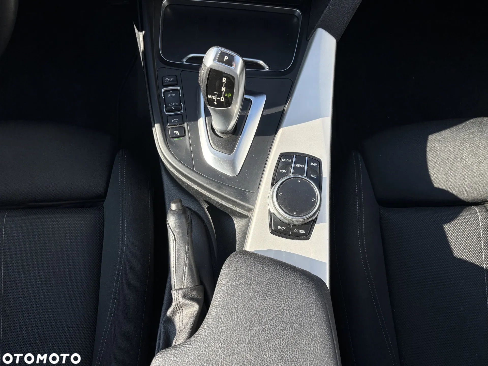 BMW Seria 3 320d Touring xDrive Advantage - 16