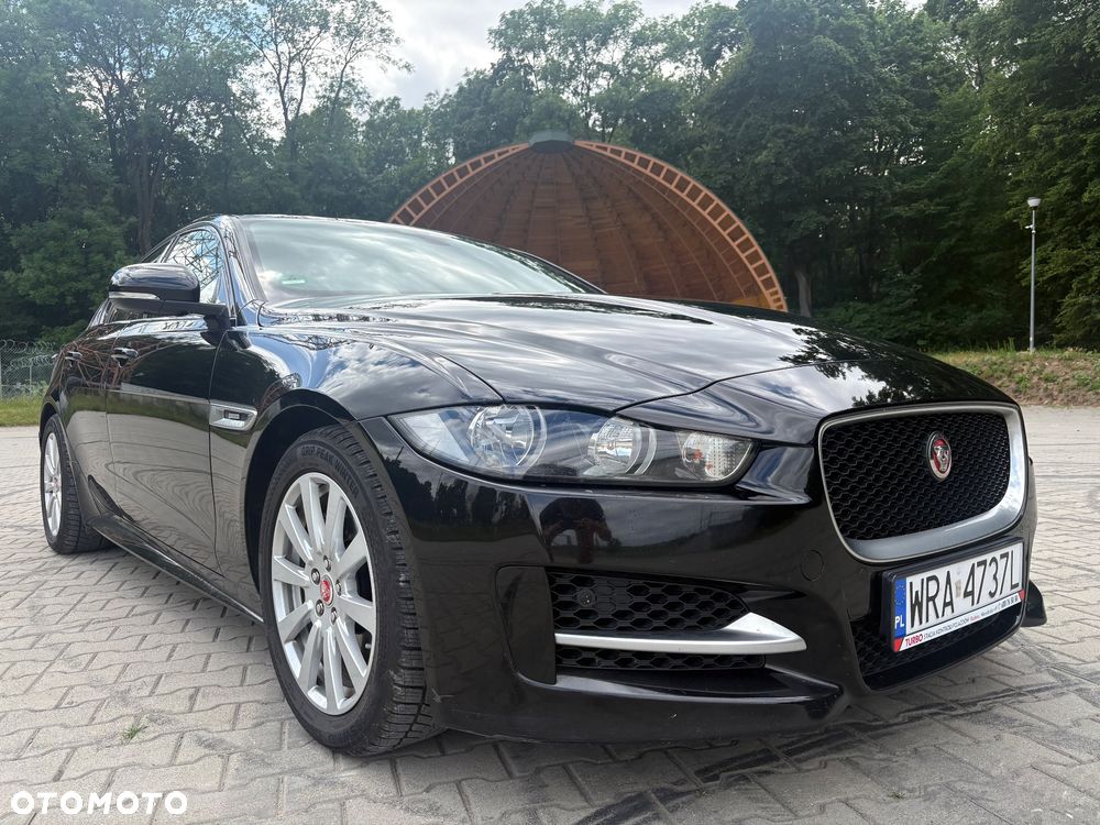 Jaguar XE 2.0 D R-Sport - 15