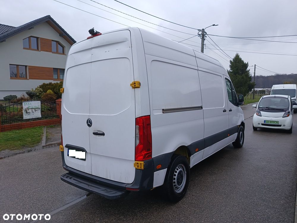 Mercedes-Benz Sprinter - 5