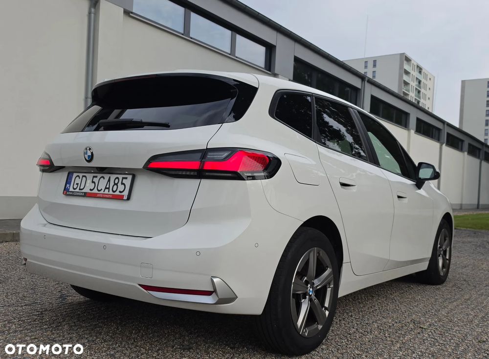 BMW Seria 2 218d - 3