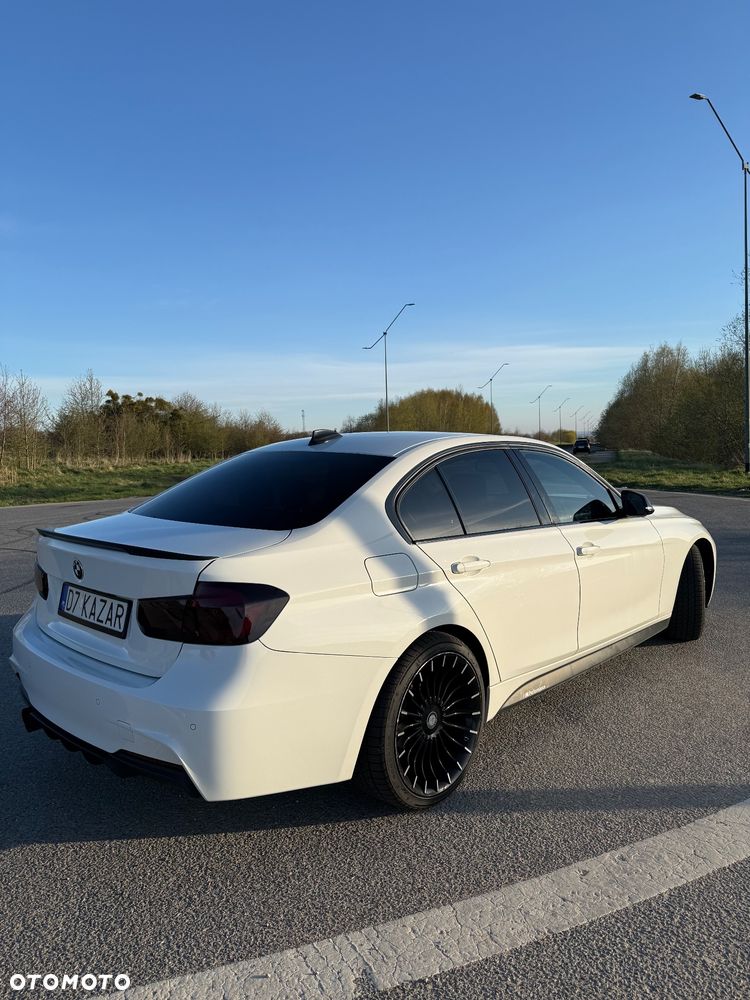 BMW Seria 3 330i GPF xDrive M Sport Shadow sport - 7