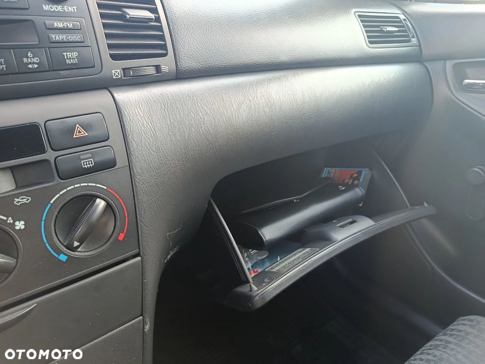 Toyota Corolla 1.4 VVT-i Base - 15