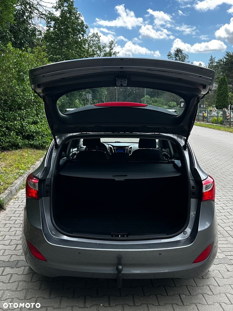Hyundai i30 i30cw 1.4 CRDi Advantage - 11