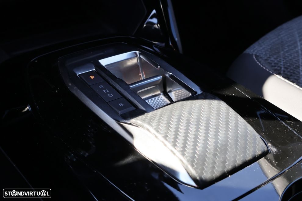 Peugeot e-2008 54 kWh Allure - 7